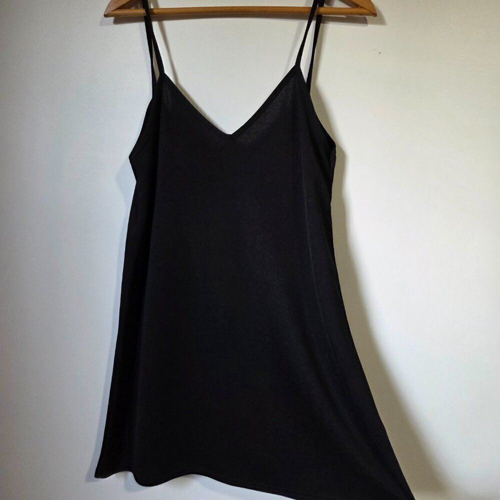 EUC PRETTY LITTLE THING BLACK DOUBLE V NECK TANK SHORT DRESS SIZE 8 / WOMENS SM